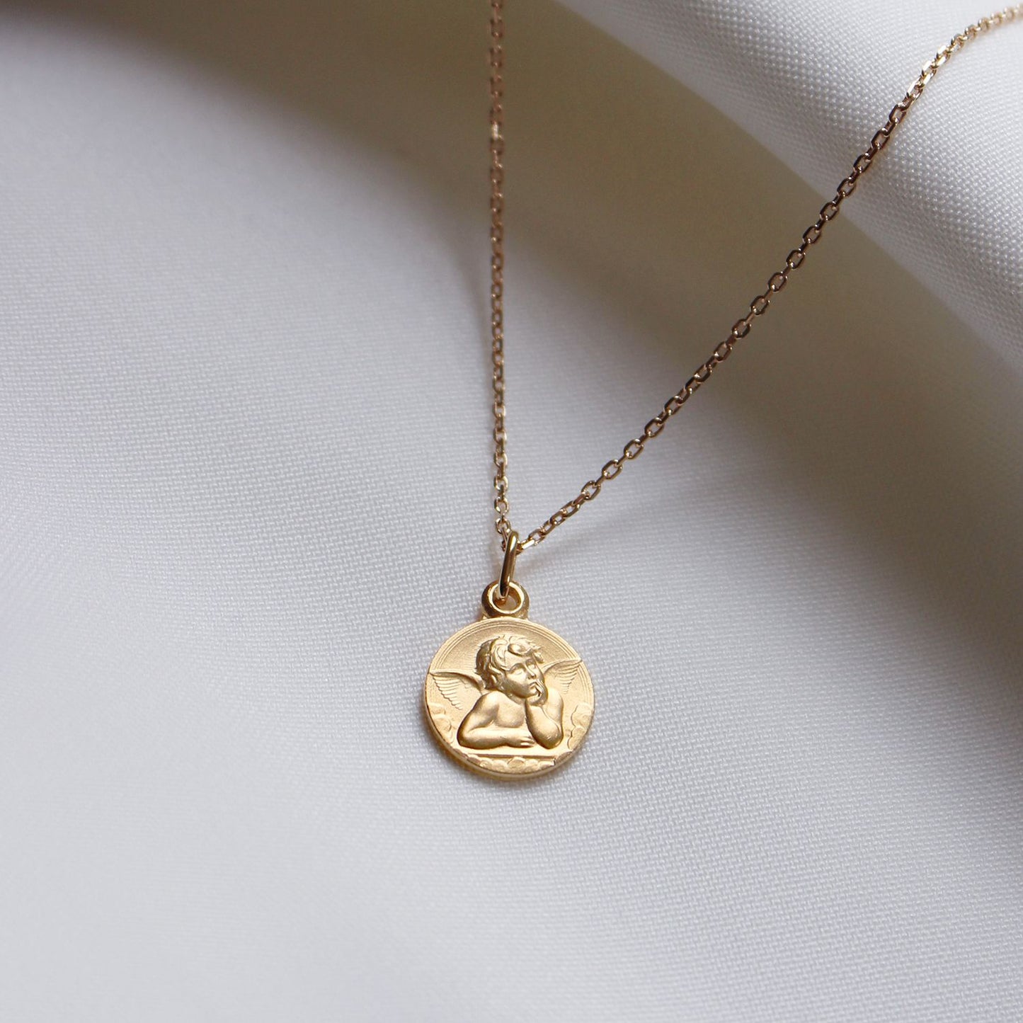 Collier personnalisé - Médaille Ange Raphaël - Plaqué or