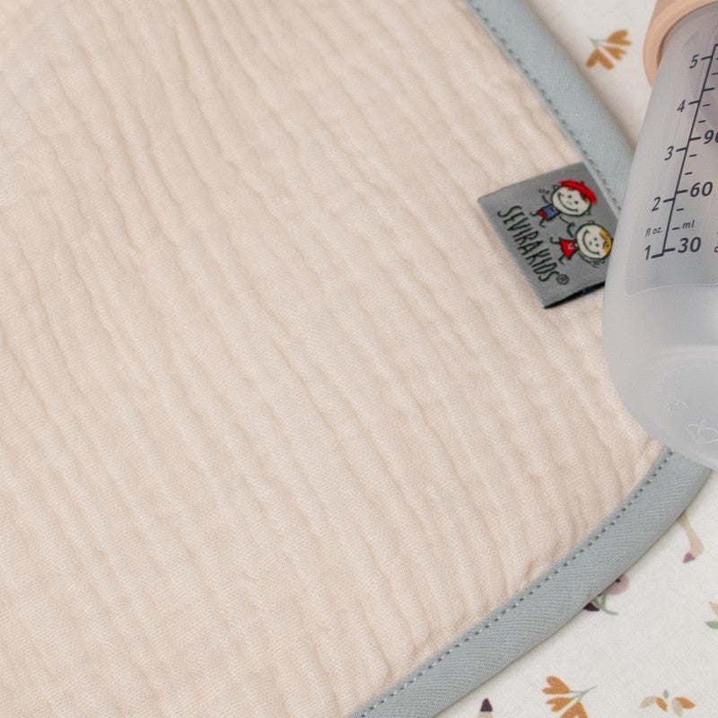 Bavoir à nouer en gaze de coton, Jeanne