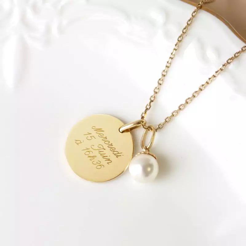 Collier Perle et Médaille martelée personnalisée - chaine simple - Plaqué or